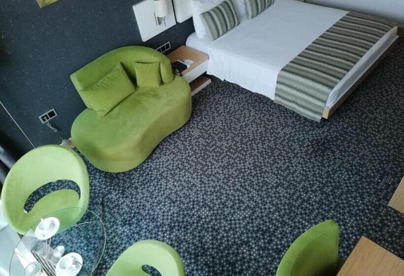 スタンダードルーム, Inci Class