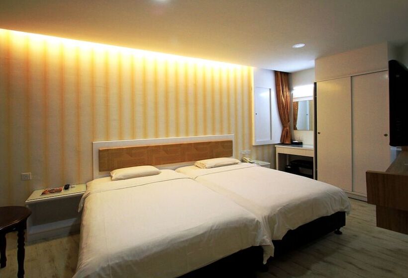 高级大房间, Ming Star