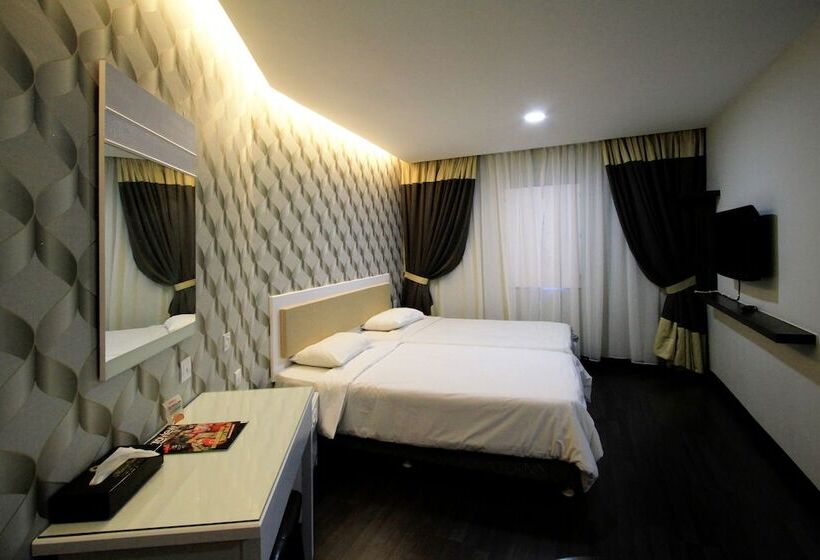 豪华房间, Ming Star