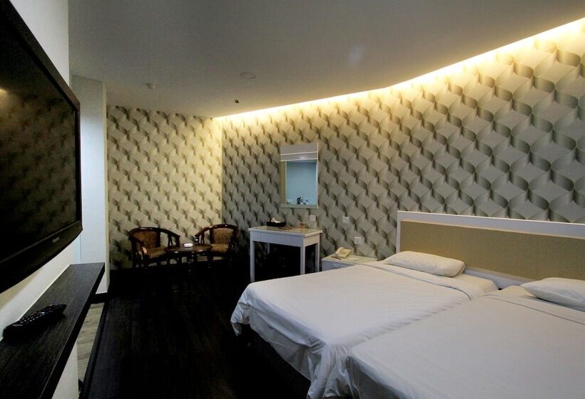 豪华房间, Ming Star