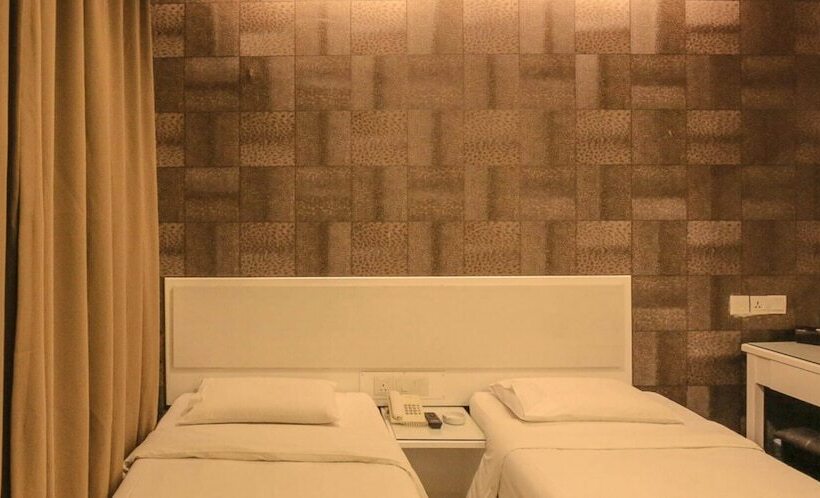 标准间, Ming Star