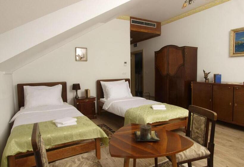 غرفة سوبيريور, Puntijar