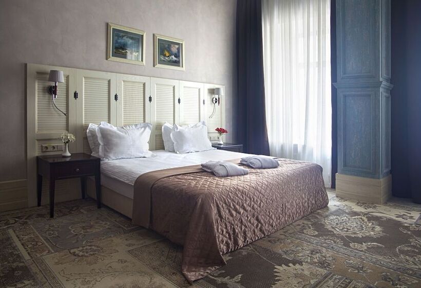 سوییت جونیور, Ribas Duke Boutique