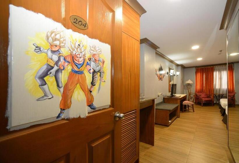 חדר סופריור, The Golden Pine