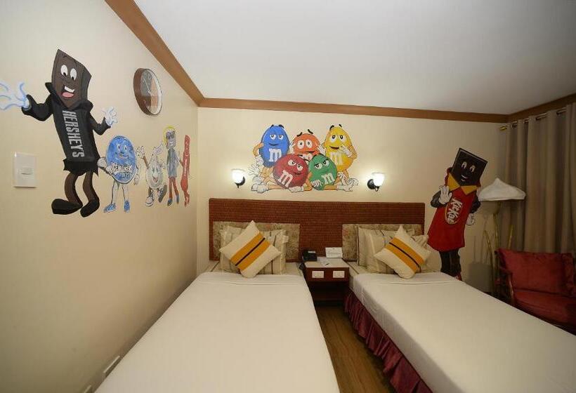 חדר דלוקס, The Golden Pine