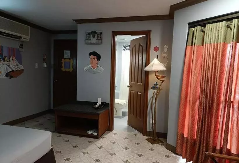 Standard Room with Balcony, The Golden Pine