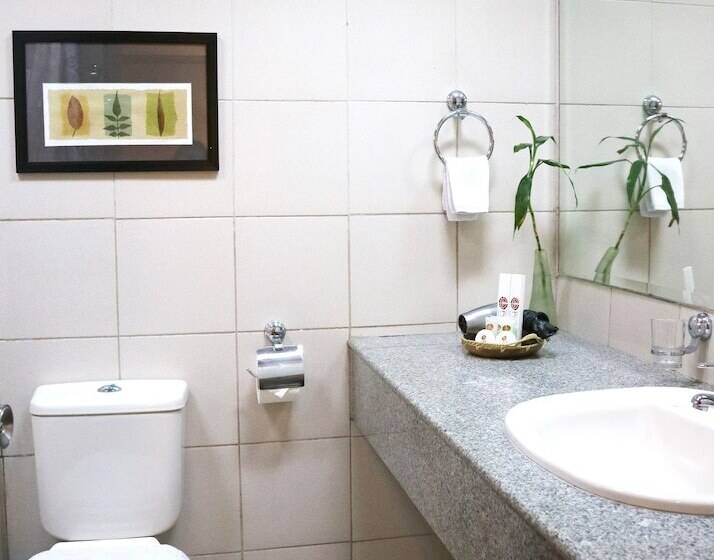 סוויטה אקזקיוטיב, The Golden Pine