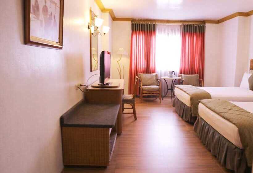 חדר סופריור, The Golden Pine