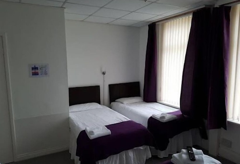 Quarto Familiar, The Wilton