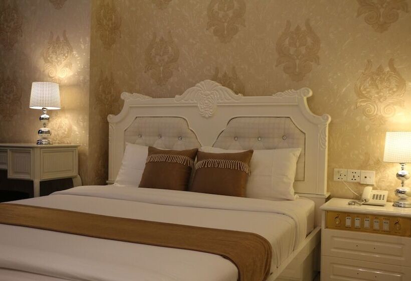 اتاق لوکس, You Eng