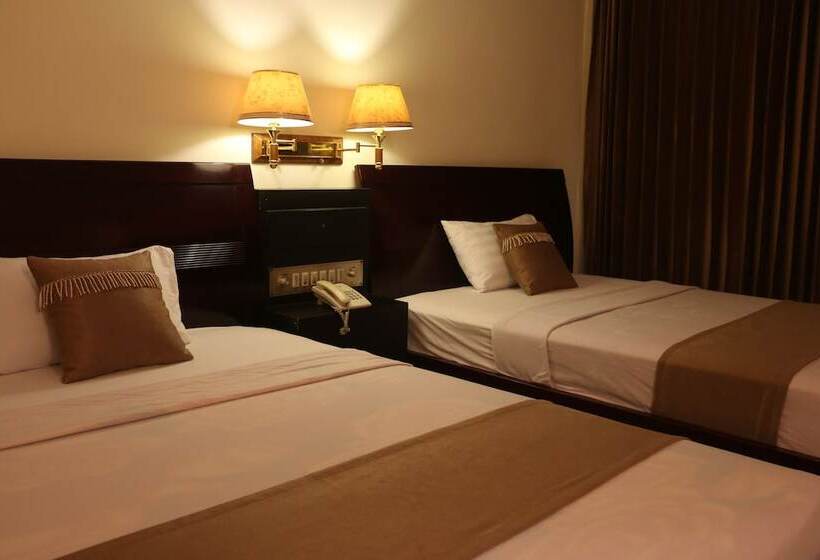 اتاق لوکس, You Eng