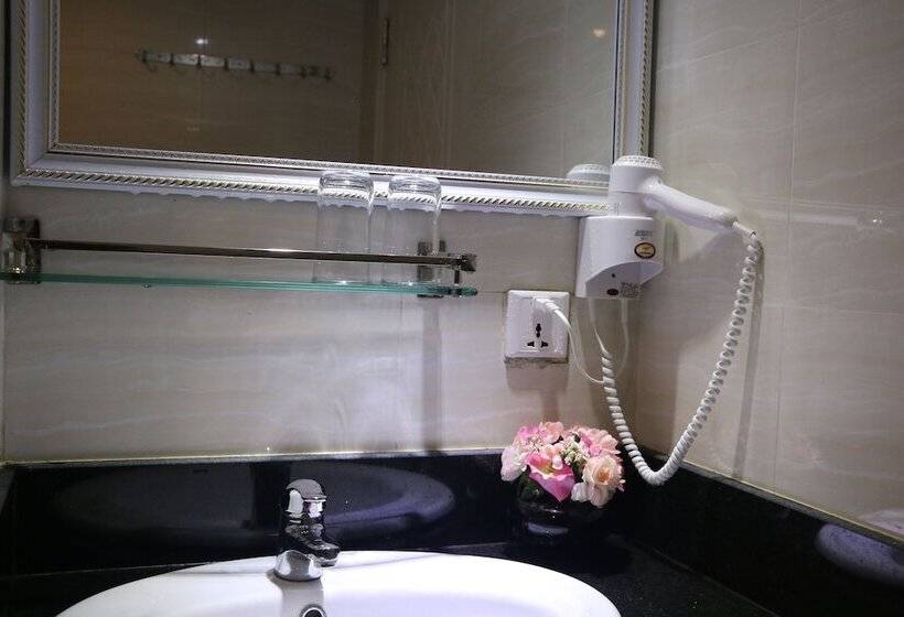 اتاق استاندارد, You Eng