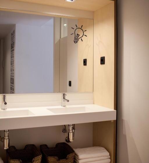 اتاق استاندارد چهار تخته, Toc Hostel Barcelona