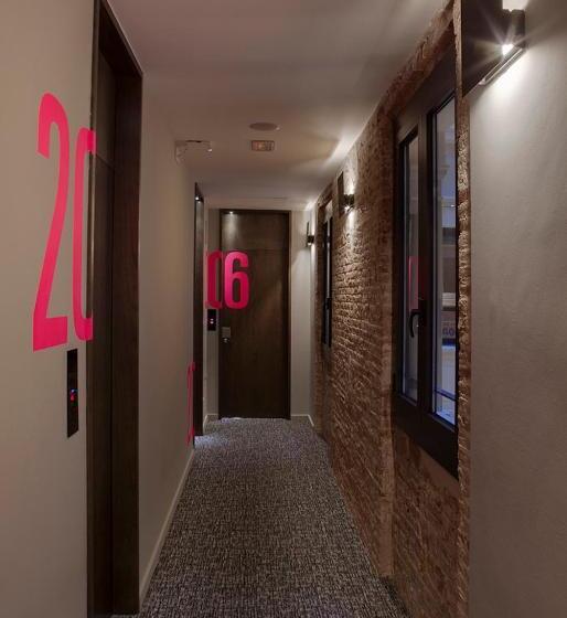 اتاق استاندارد, Toc Hostel Barcelona