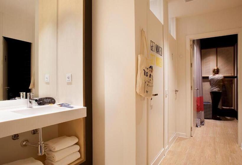 اتاق خانوادگی, Toc Hostel Barcelona
