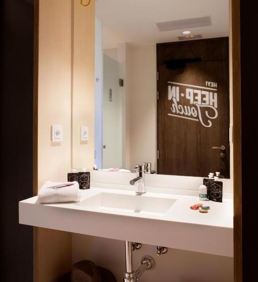 اتاق خانوادگی, Toc Hostel Barcelona