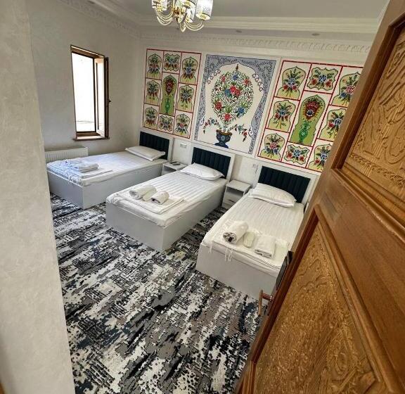 غرفة قياسية ثلاثية, Farnoz