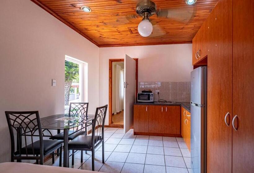Семейный Номер, 5 Third Avenue Guesthouse