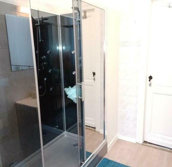 Номер Стандарт Совместная Ванная, De Galerie   Dessert Coulors