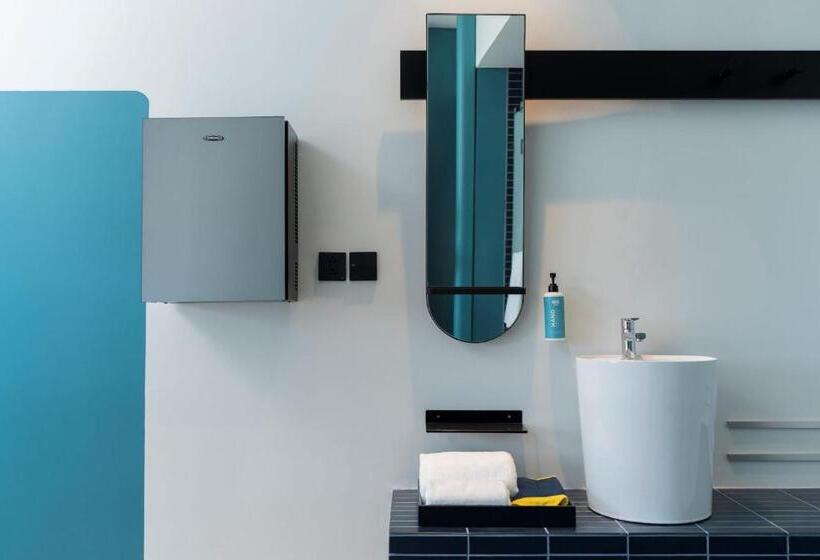 带大床的标准间, Go! Hotel Bowin At Robinson Lifestyle Bowin