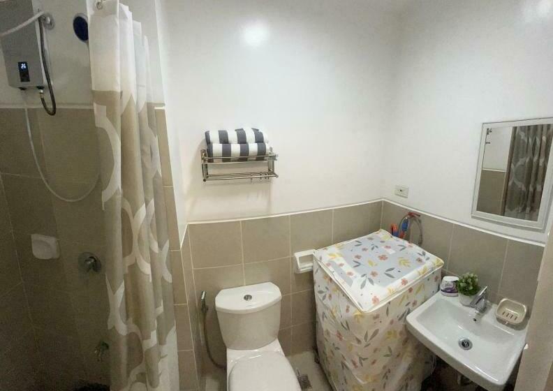 Апартаменты 1 Спальня Вид на Бассейн, Posh 1br @ Sm Southmall W/ 100mbps And Netflix