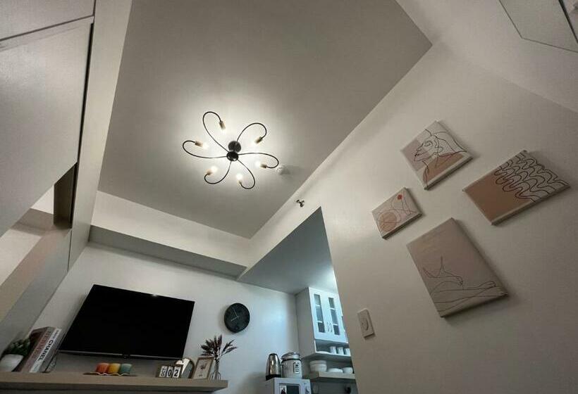 Апартаменты 1 Спальня Вид на Бассейн, Posh 1br @ Sm Southmall W/ 100mbps And Netflix