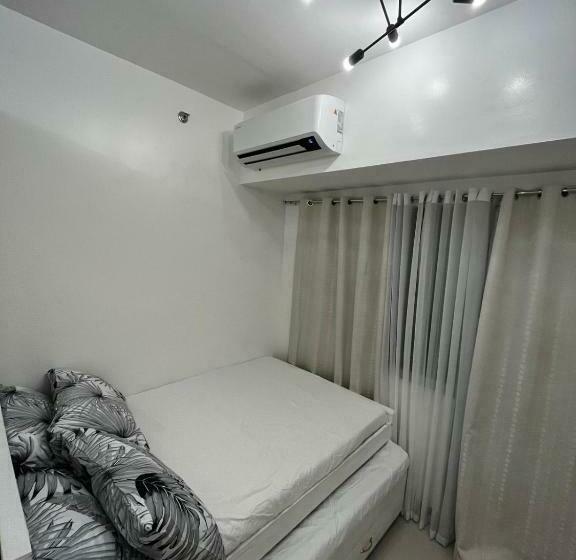 Апартаменты 1 Спальня Вид на Бассейн, Posh 1br @ Sm Southmall W/ 100mbps And Netflix