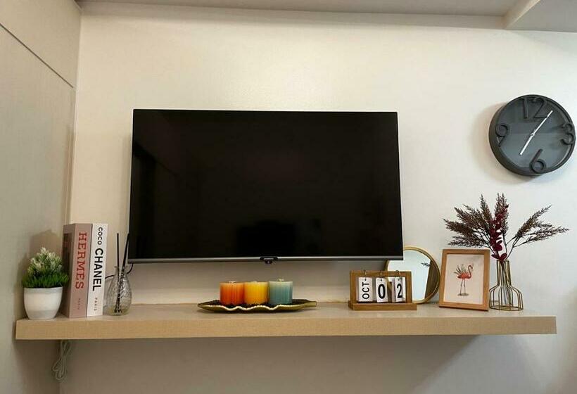 Апартаменты 1 Спальня Вид на Бассейн, Posh 1br @ Sm Southmall W/ 100mbps And Netflix