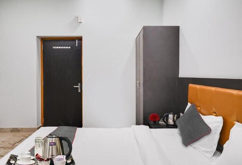 豪华三人间, Super Townhouse Oak Hotel Ar Ganges Premium