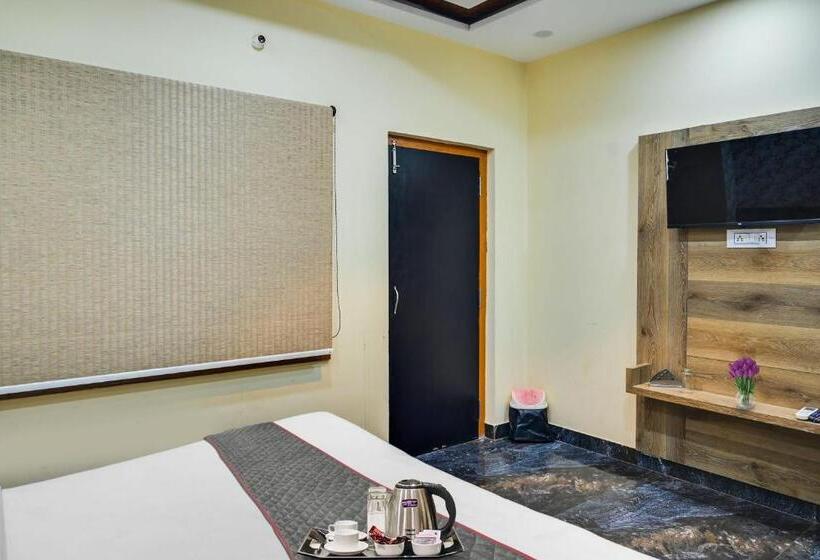 豪华三人间, Super Townhouse Oak Hotel Ar Ganges Premium