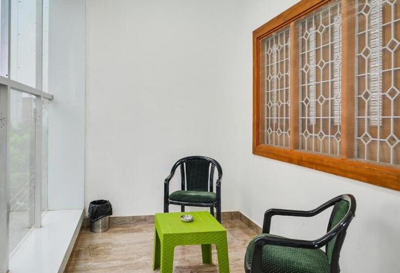 Трехместный Номер Deluxe, Super Townhouse Oak Hotel Ar Ganges Premium