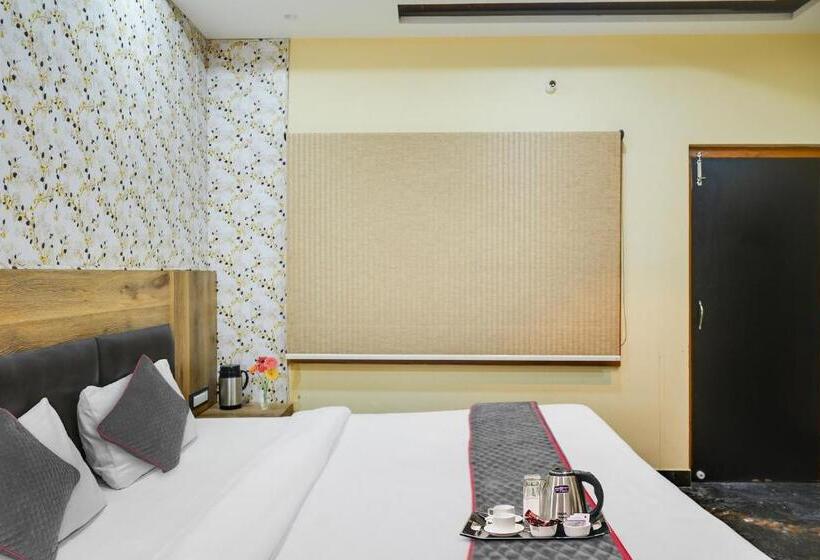 豪华三人间, Super Townhouse Oak Hotel Ar Ganges Premium