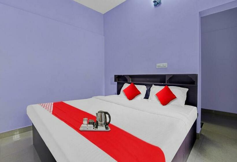 三人经典房间, Collection O Clement Holydays