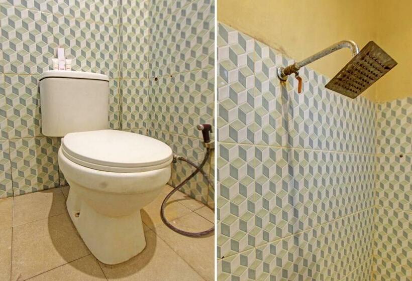 غرفة ديلوكس, Oyo 91845 V_ar House Syariah