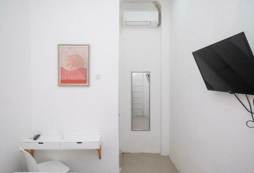 디럭스 룸, Reddoorz Plus At Lovina Inn Tonrangeng River Side