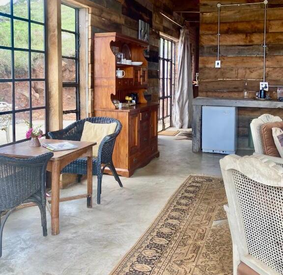 스탠다드 룸 산 전망, Rose Mountain Cottage