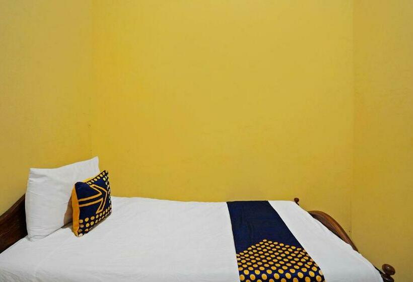 חדר סופריור יחיד, Spot On 91869 Insan Mulia Kost Syariah