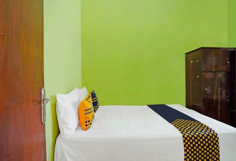 חדר סטנדרט, Spot On 91869 Insan Mulia Kost Syariah