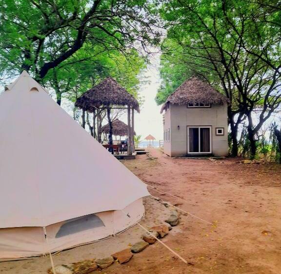 Standard Tent, Popoyo Surfcamp