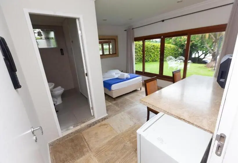 Suite with lake view, Pousada Wafeh Pampulha Suítes