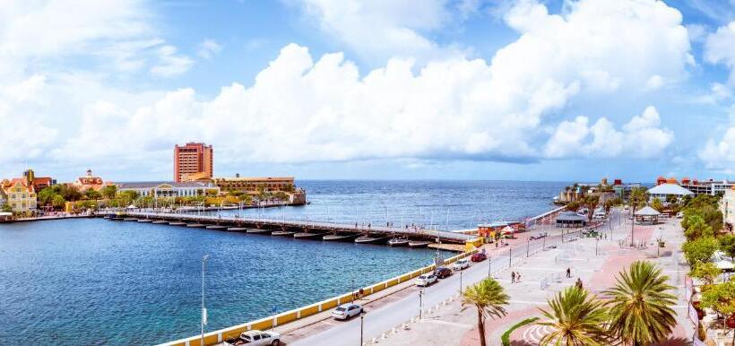 اتاق استاندارد با چشمانداز شهر, Harbor Hotel & Casino Curacao