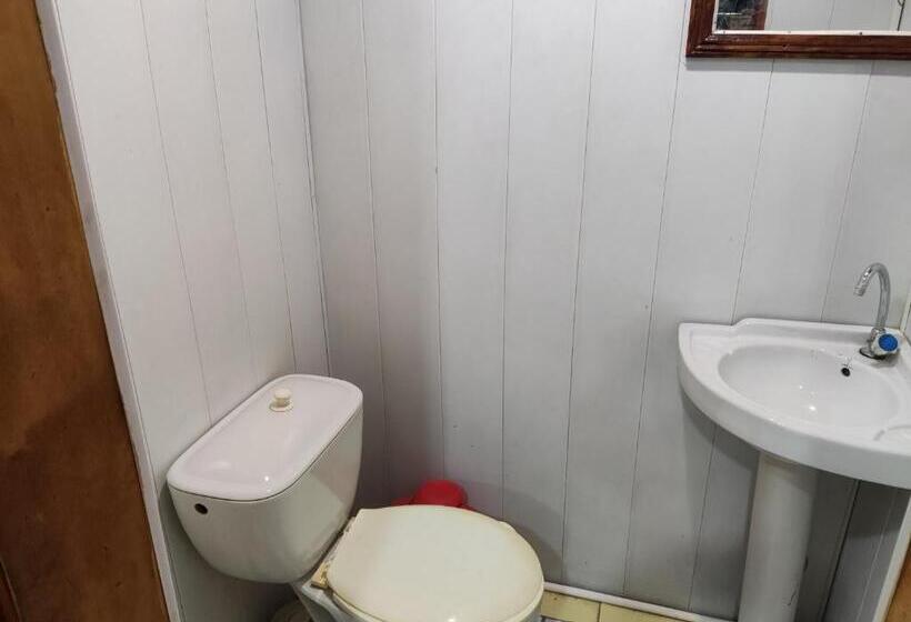 غرفة قياسية ثلاثية حمام مشترك, Goziyon Hostel