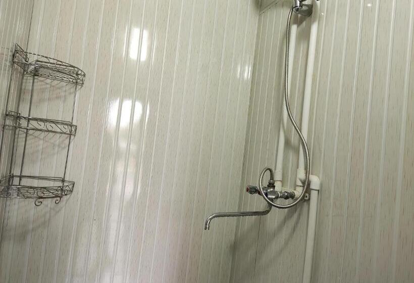 غرفة قياسية رباعية حمام مشترك, Goziyon Hostel