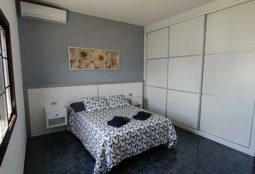 اتاق استاندارد, Sunset House