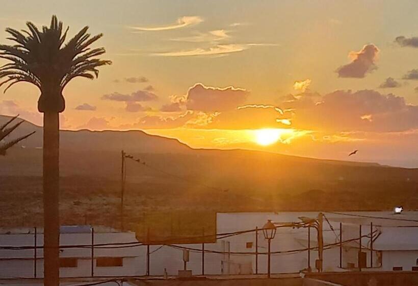 اتاق استاندارد چهار تخته, Sunset House