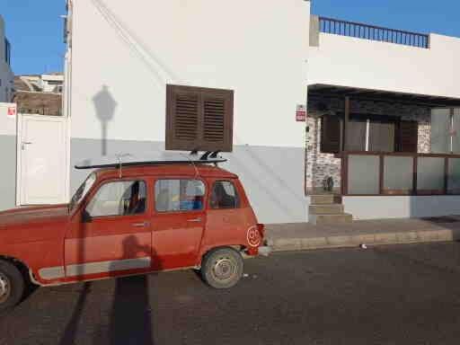 خانه 4 خوابه, Sunset House