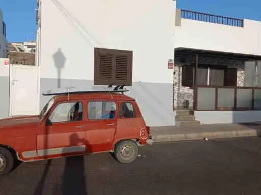 خانه 4 خوابه, Sunset House