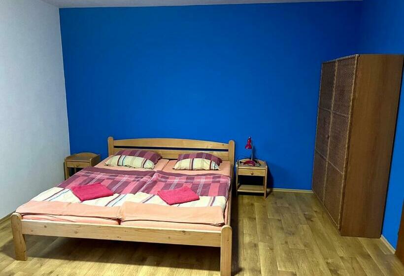 4인용 스탠다드 룸, Penzion Horal