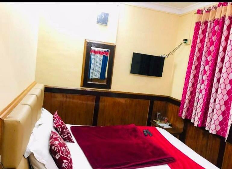 Pokój Rodzinny, Mystique Inn Ooty