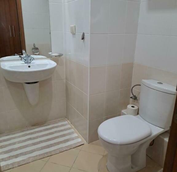 דירת חדר, Apartment 322, Villa Park